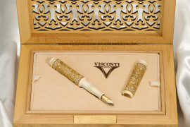 Перьевая ручка       VISCONTI Limited Edition Camelot 782